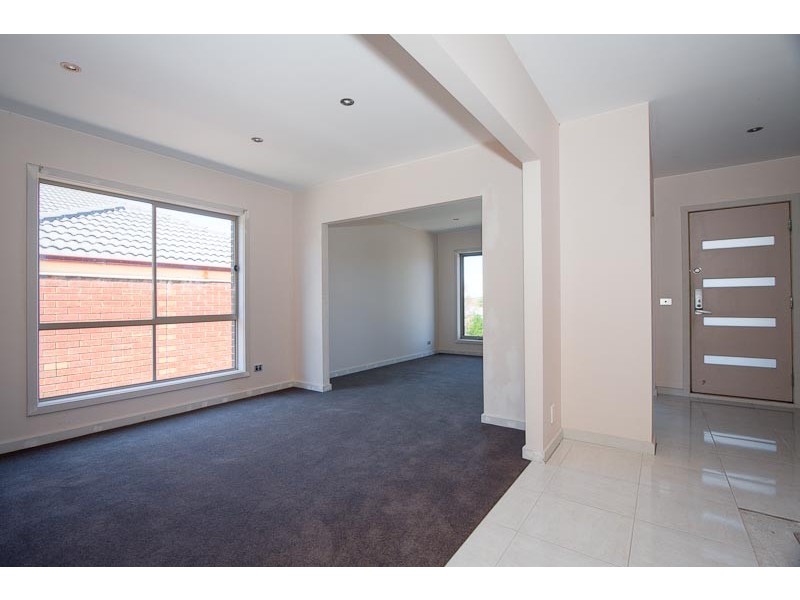 27 Sassafras Drive, Sunbury VIC 3429