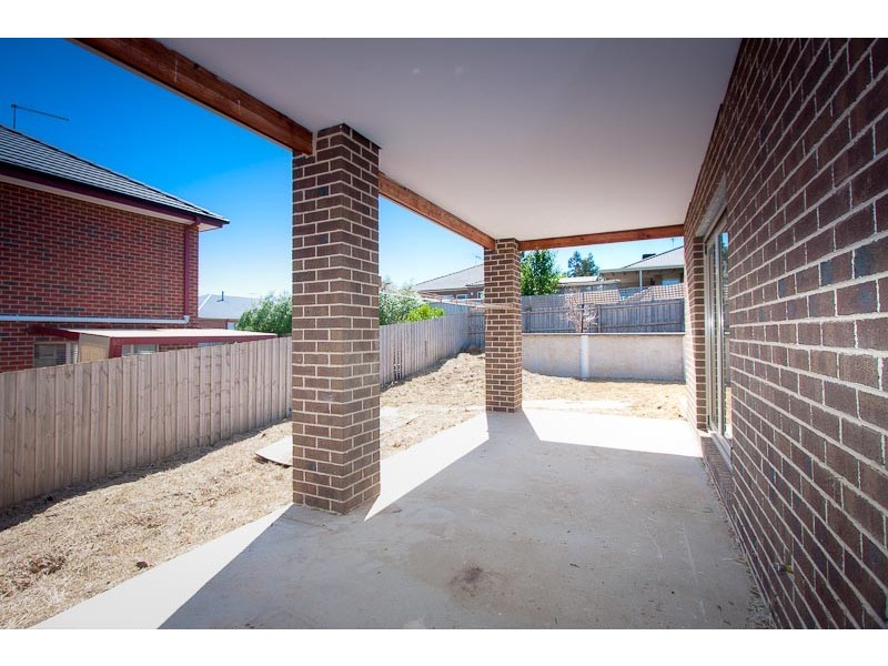 27 Sassafras Drive, Sunbury VIC 3429