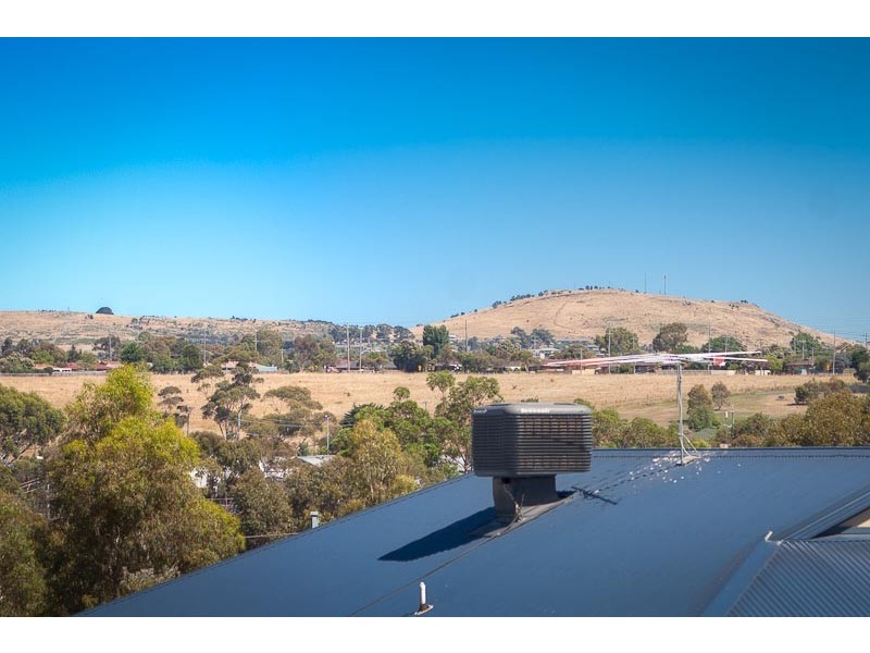 27 Sassafras Drive, Sunbury VIC 3429