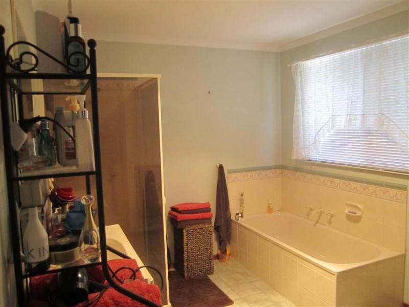 5 OLSON PLACE, Sunbury VIC 3429