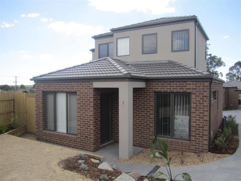 1/5 HENTY COURT, Sunbury VIC 3429