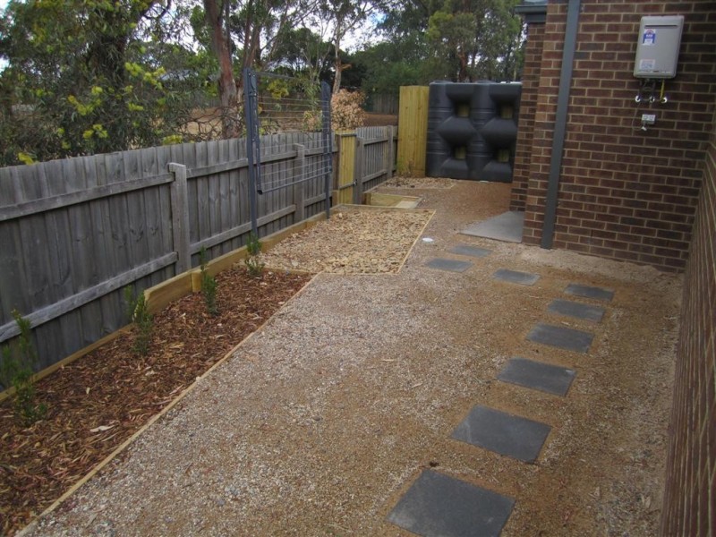 2/5 HENTY CRT, Sunbury VIC 3429