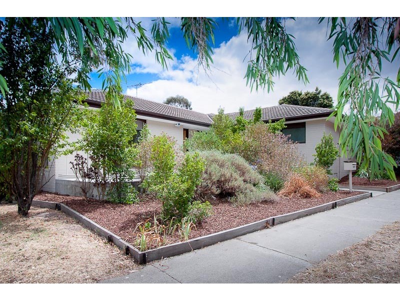2 Buvelot Place, Sunbury VIC 3429