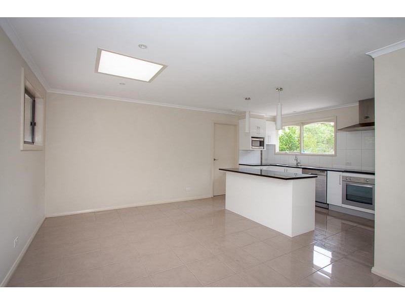2 Buvelot Place, Sunbury VIC 3429