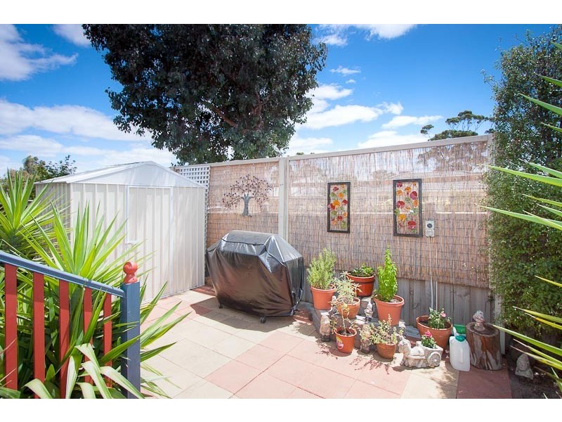 1 Claret Ash Drive, Sunbury VIC 3429