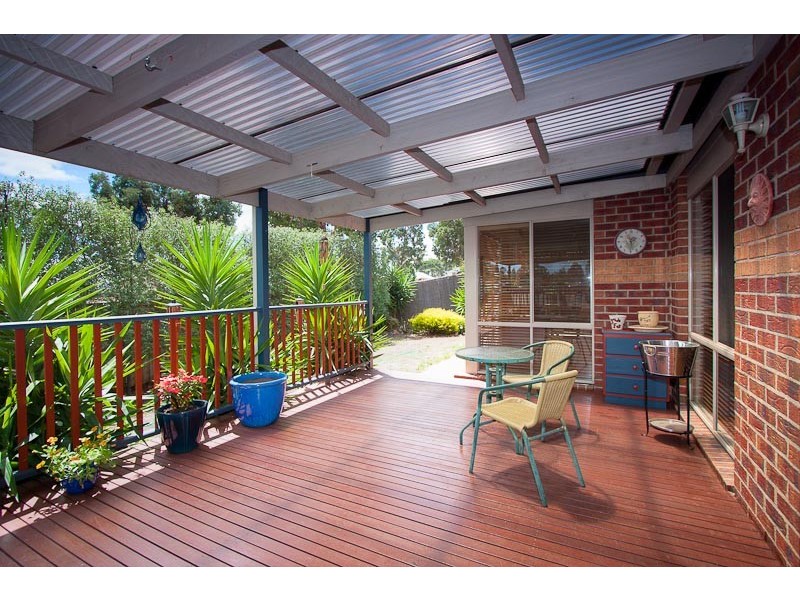 1 Claret Ash Drive, Sunbury VIC 3429