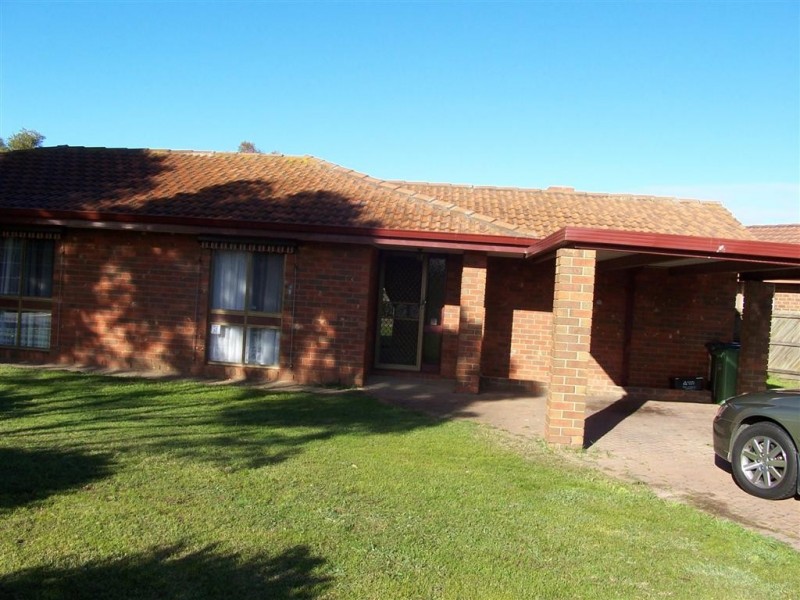 1 ST. ANDREWS CRT, Sunbury VIC 3429