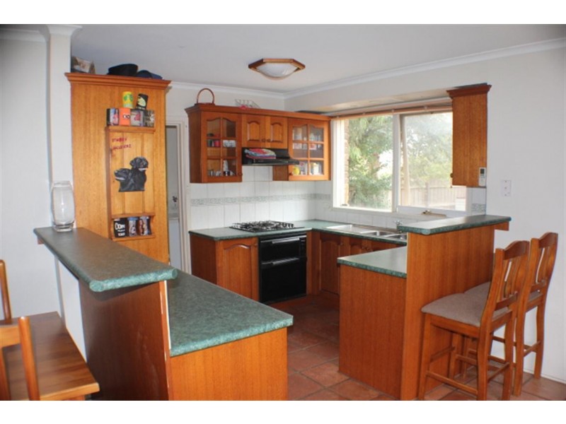 3 Melba Avenue, Sunbury VIC 3429