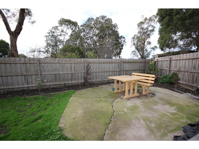 3 Melba Avenue, Sunbury VIC 3429