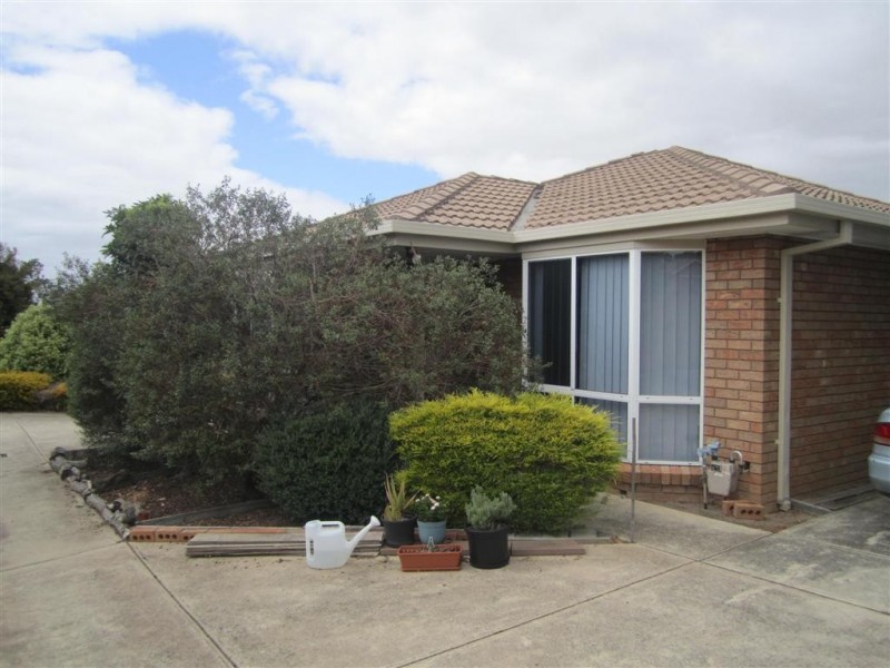 2/49 PASLEY STREET, Sunbury VIC 3429