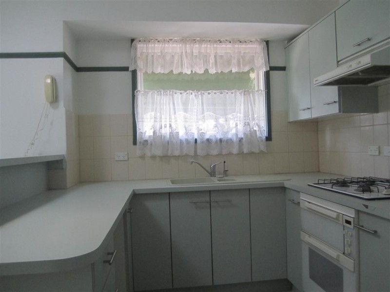 2 DRYSDALE STREET, Sunbury VIC 3429