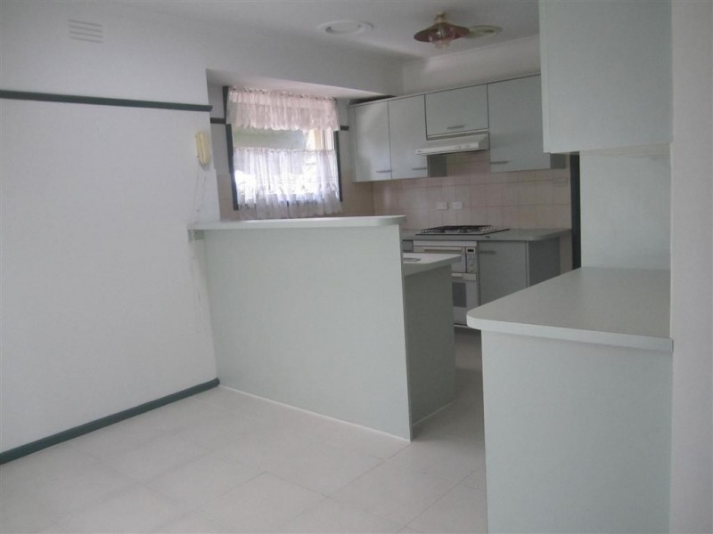 2 DRYSDALE STREET, Sunbury VIC 3429