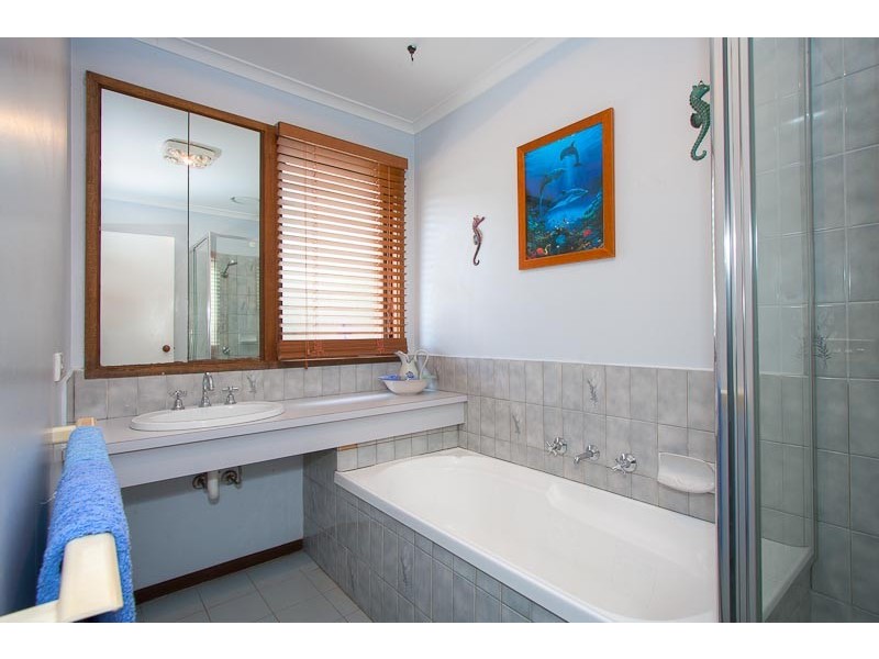 4 Gorton Court, Sunbury VIC 3429
