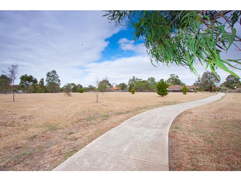 4 Gorton Court, Sunbury VIC 3429