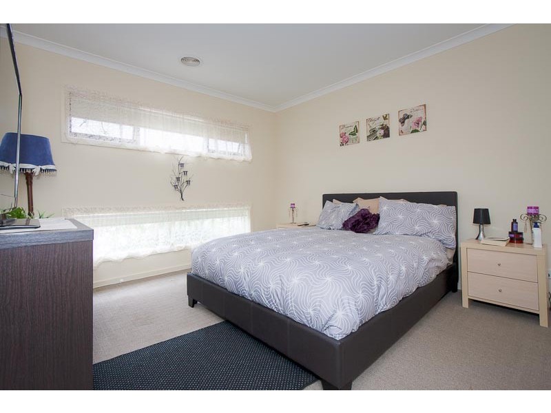 36 Baggygreen Street, Sunbury VIC 3429