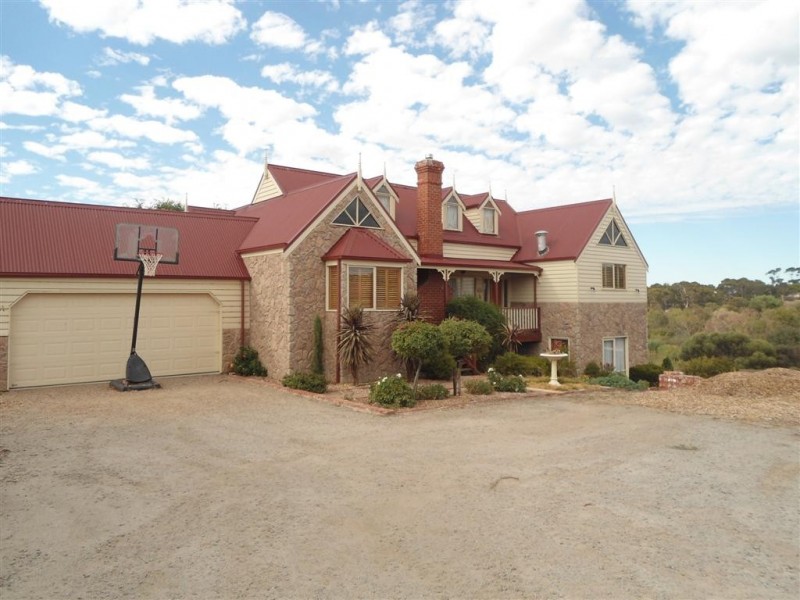 6 MARSHALL CLOSE, Sunbury VIC 3429