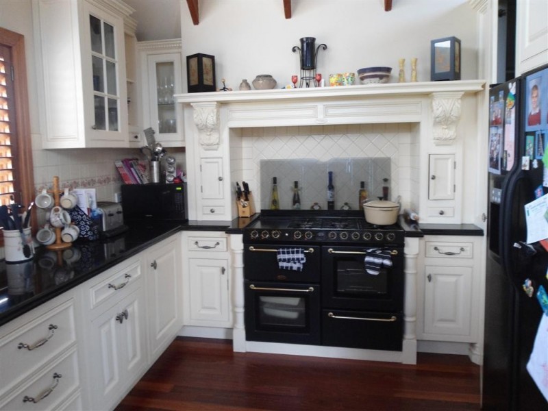 6 MARSHALL CLOSE, Sunbury VIC 3429