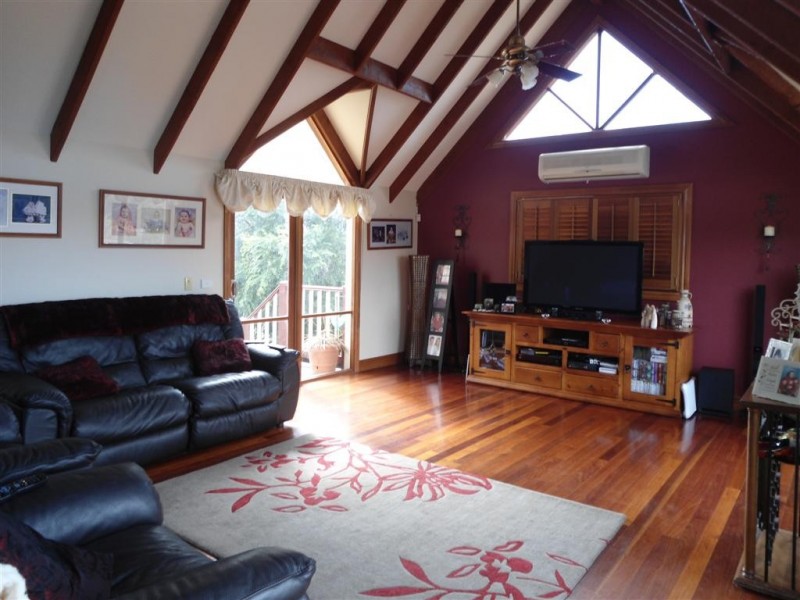 6 MARSHALL CLOSE, Sunbury VIC 3429