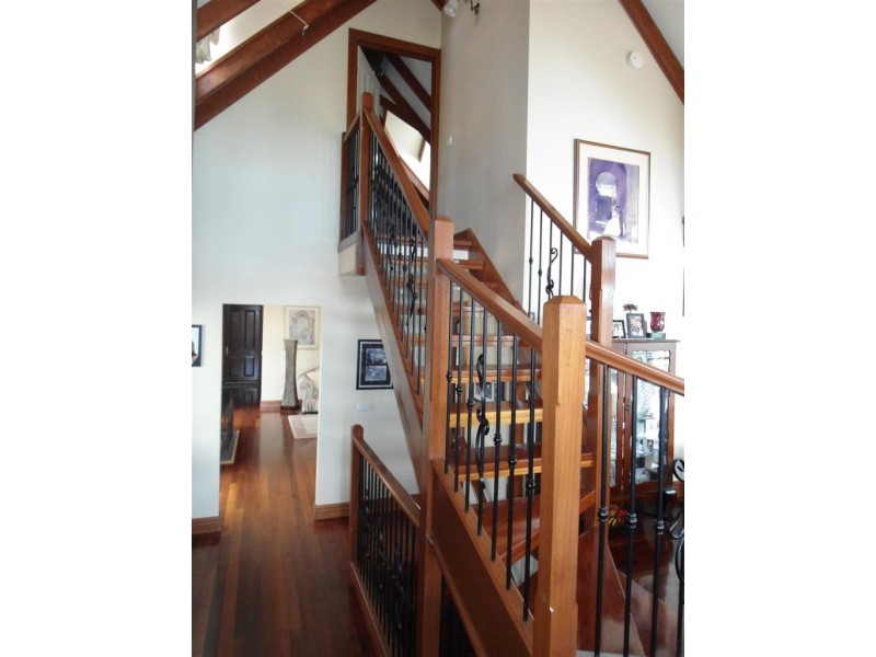 6 MARSHALL CLOSE, Sunbury VIC 3429