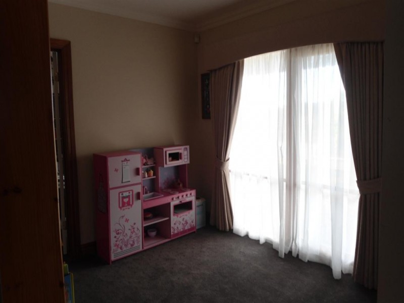 6 MARSHALL CLOSE, Sunbury VIC 3429