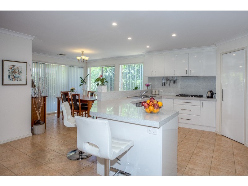 17 Semillon Crt, Sunbury VIC 3429