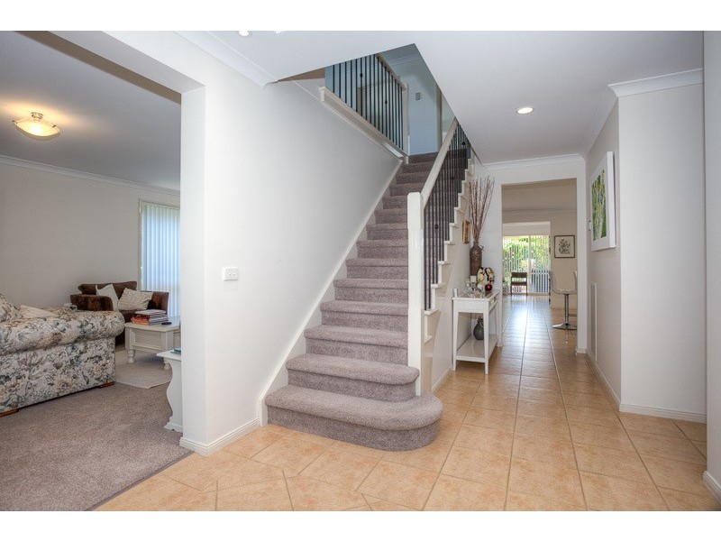 17 Semillon Crt, Sunbury VIC 3429