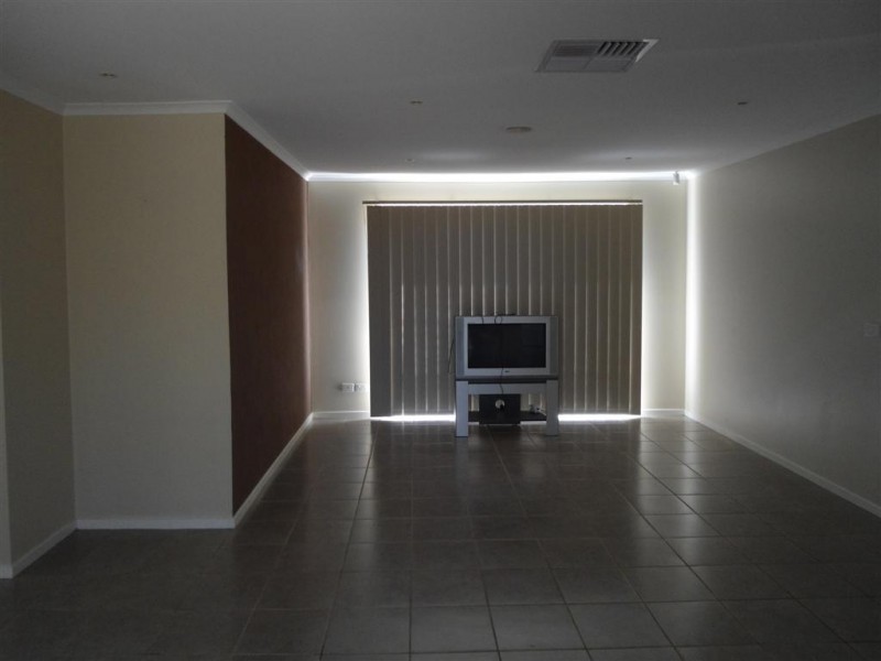 3 HIGGS CIRCUIT, Sunbury VIC 3429