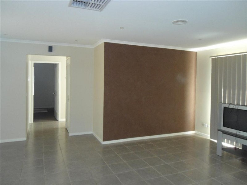 3 HIGGS CIRCUIT, Sunbury VIC 3429