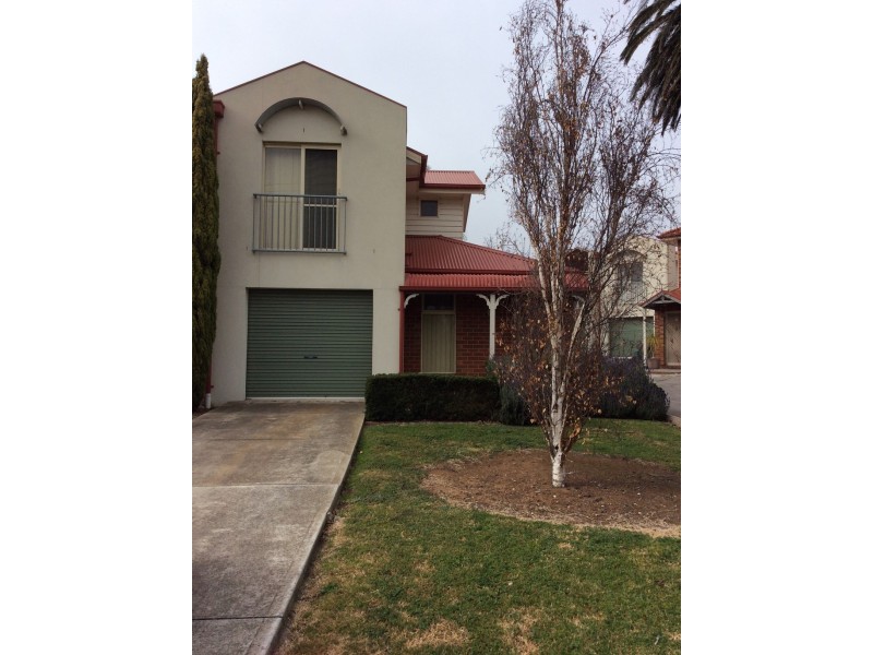 4/167 O’Shanassy Street, Sunbury VIC 3429