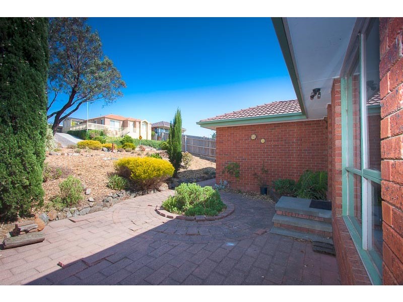 25 Dyson Drive, Sunbury VIC 3429