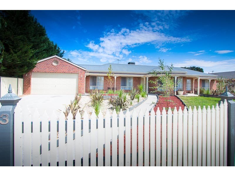 3 Shaw Drive, Romsey VIC 3434