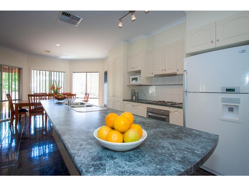 3 Shaw Drive, Romsey VIC 3434