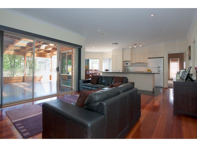 3 Shaw Drive, Romsey VIC 3434