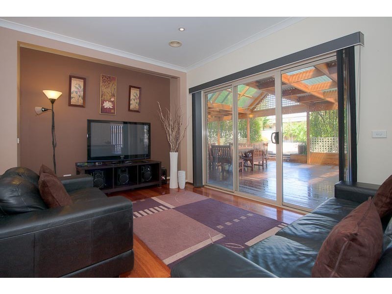 3 Shaw Drive, Romsey VIC 3434