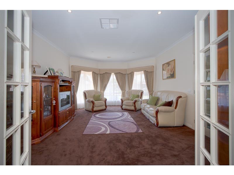 3 Shaw Drive, Romsey VIC 3434