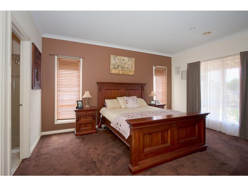 3 Shaw Drive, Romsey VIC 3434