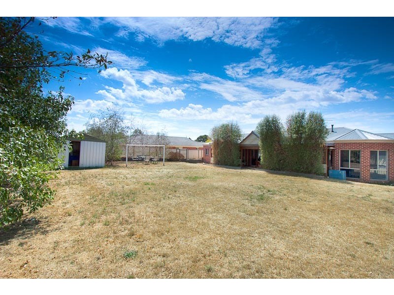 3 Shaw Drive, Romsey VIC 3434