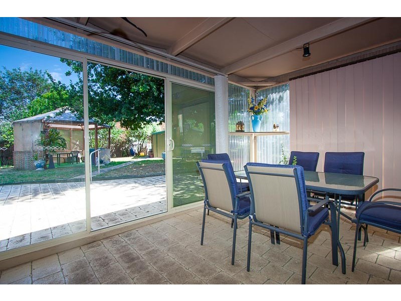 27 Ervine Close, Sunbury VIC 3429