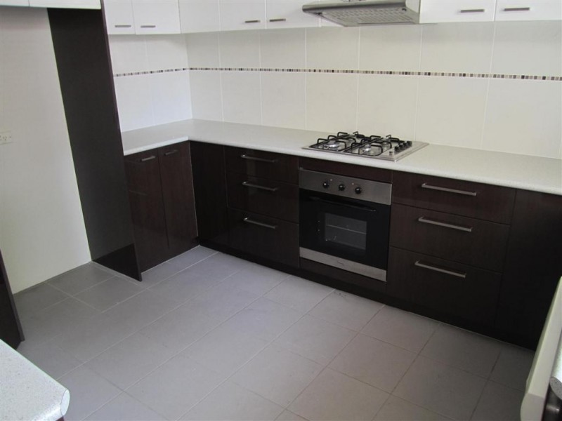 12 FADDEN GROVE, Sunbury VIC 3429