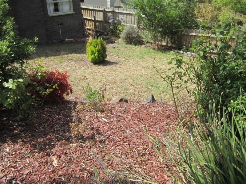 12 FADDEN GROVE, Sunbury VIC 3429