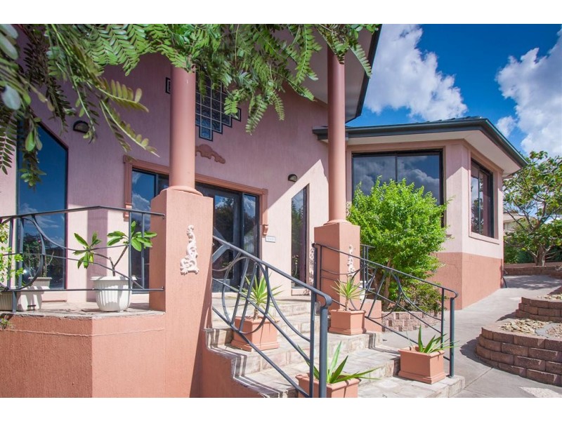 11 Hill Grove, Sunbury VIC 3429