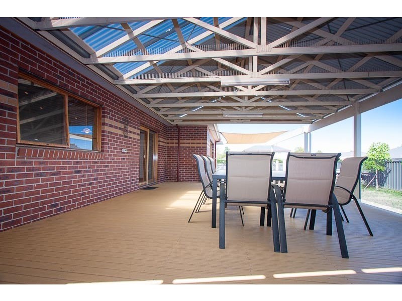 78 The Old Stock Run, Sunbury VIC 3429