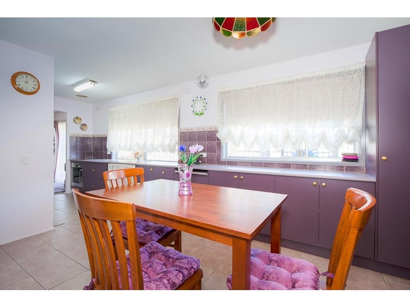 28 Ruthven Street, Sunbury VIC 3429