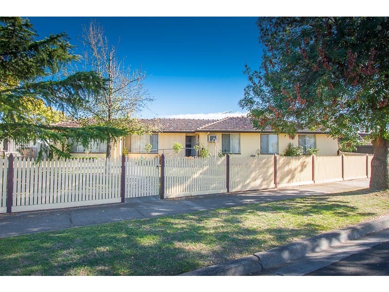 28 Ruthven Street, Sunbury VIC 3429