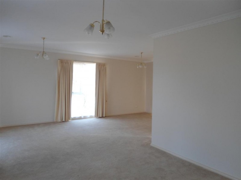 17 POSSUMTAIL RUN, Sunbury VIC 3429