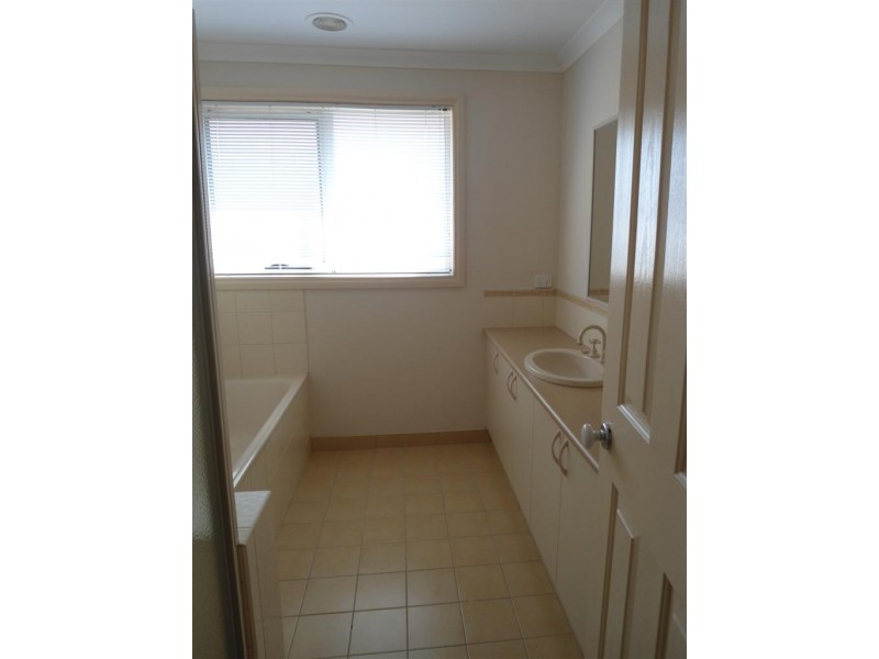 17 POSSUMTAIL RUN, Sunbury VIC 3429