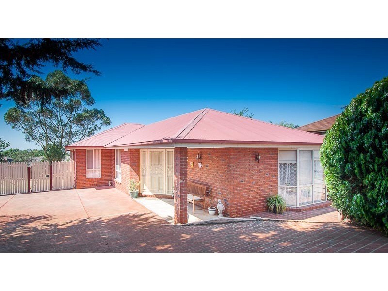 12 Baradine Court, Sunbury VIC 3429