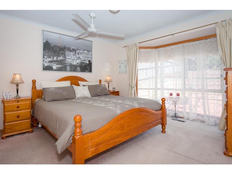 12 Baradine Court, Sunbury VIC 3429