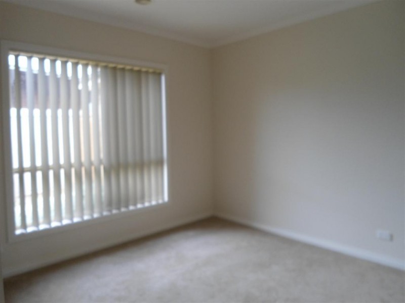 1/84 LIGAR STREET, Sunbury VIC 3429