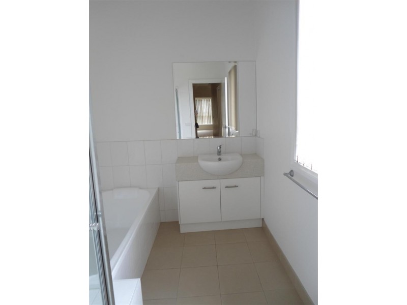 1/84 LIGAR STREET, Sunbury VIC 3429